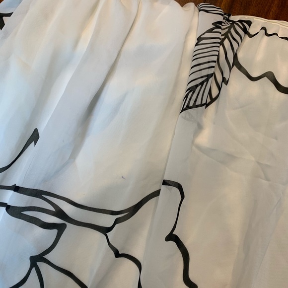 Amanda Lane maxie dress - Picture 10 of 13